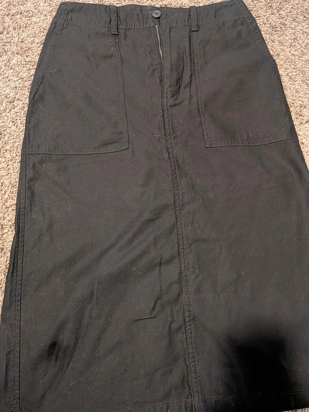 Uniqlo Black Midi Skirt with Front Patch Pockets